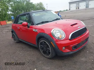 2015 MINI Convertible S с VIN WMWZP3C56F2A91512, выставлен на аукционе IAAI как лот 42282566 с пробегом 69 328 миль миль и . История ставок и продаж доступна на DreamBid. Изображение 1.