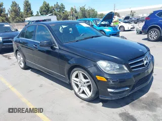 2014 Mercedes-Benz C 250 Sport с VIN WDDGF4HBXEG257276, выставлен на аукционе IAAI как лот 42849226 с пробегом 132 787 миль миль и . История ставок и продаж доступна на DreamBid. Изображение 1.