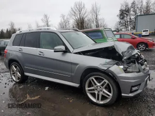 2010 Mercedes-Benz GLK 350 with VIN WDCGG8HBXAF499428, listed as a Copart auction lot 86188664 with 177,808 mi miles and Salvage Title. Bid and sale history available at DreamBid. Image 4.