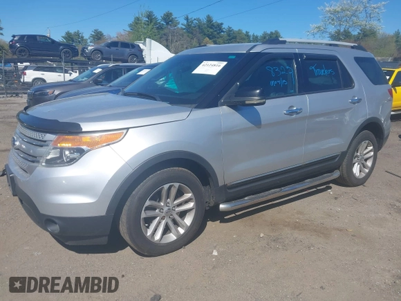 2011 Ford Explorer XLT with VIN 1FMHK8D84BGA89377, listed as a IAAI auction lot 42124816 with 234,269 mi miles and . Bid and sale history available at carsss.com. Image 2.
