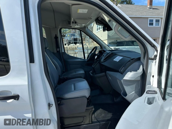 2018 Ford Transit Passenger XL z VIN 1FBZX2CM7JKA76872, wystawiony jako Copart lot #51631945 z przebiegiem 270 145 mil mil oraz Czysty tytuł • Clean title. Historia ofert i sprzedaży dostępna na DreamBid. Obrazek 6.