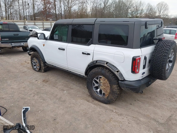 2024 Ford Bronco Badlands with VIN 1FMEE9BP1RLA93737, listed as a IAAI auction lot 41739232 with 6,667 mi miles. Bid and sale history available at carsss.com. Image 3.