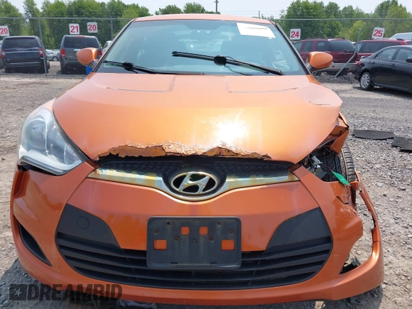 2012 Hyundai Veloster w/Gray Int с VIN KMHTC6AD0CU043402, выставлен на аукционе IAAI как лот 42406321 с пробегом 116 734 миль миль и . История ставок и продаж доступна на DreamBid. Изображение 13.