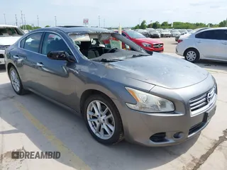 2014 Nissan Maxima S z VIN 1N4AA5AP5EC484642, wystawiony jako IAAI lot #42012492 z przebiegiem 109 413 mil mil oraz . Historia ofert i sprzedaży dostępna na DreamBid. Obrazek 1.