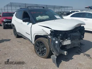 2023 Jeep Compass Latitude с VIN 3C4NJDBNXPT513661, выставлен на аукционе IAAI как лот 42297112 с пробегом 50 772 миль миль и . История ставок и продаж доступна на DreamBid. Изображение 1.
