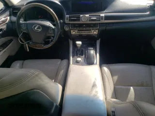 2016 Lexus LS 460 with VIN JTHBL5EF7G5140603, listed as a Copart auction lot 49436405 with 153,074 mi miles and Clean title. Bid and sale history available at DreamBid. Image 8.