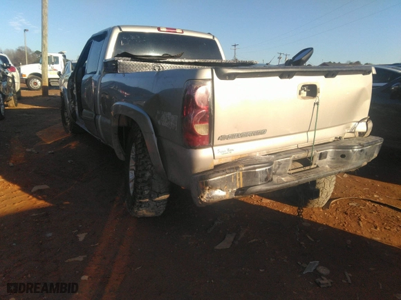 2006 Chevrolet Silverado 1500 LT2 with VIN 1GCEK19B56Z246279, listed as a IAAI auction lot 41315713 with 1 mi miles. Bid and sale history available at carsss.com. Image 3.