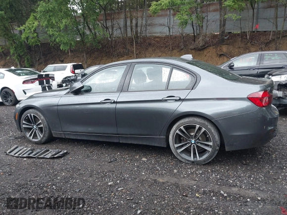 2018 BMW 3 Series 330i xDrive with VIN WBA8D9C58JEM34493, listed as a IAAI auction lot 42309425 with 58,868 mi miles and . Bid and sale history available at DreamBid. Image 14.