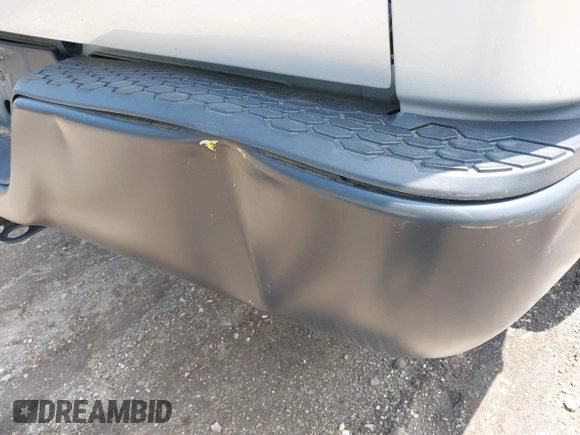 2016 Ram 1500 Tradesman z VIN 1C6RR7KG3GS305742, wystawiony jako IAAI lot #42548001 z przebiegiem 313 235 mil mil oraz . Historia ofert i sprzedaży dostępna na DreamBid. Obrazek 17.