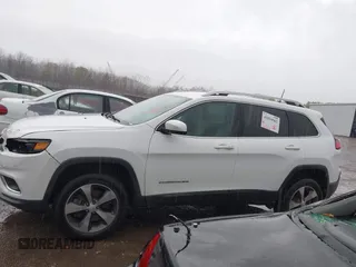 2019 Jeep Cherokee Limited with VIN 1C4PJMDN9KD173231, listed as a IAAI auction lot 41834562 with 133,777 mi miles. Bid and sale history available at carsss.com. Image 14.