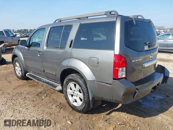 2008 Nissan Pathfinder S with VIN 5N1AR18U48C635588, listed as a IAAI auction lot 41477830 with 238,471 mi miles. Bid and sale history available at carsss.com. Image 3.