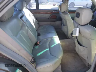 1993 Mercedes-Benz 400 z VIN WDBGA43E5PA107736, wystawiony jako Copart lot #87721115 z przebiegiem 192 418 mil mil oraz Tytuł czysty. Historia ofert i sprzedaży dostępna na DreamBid. Obrazek 10.
