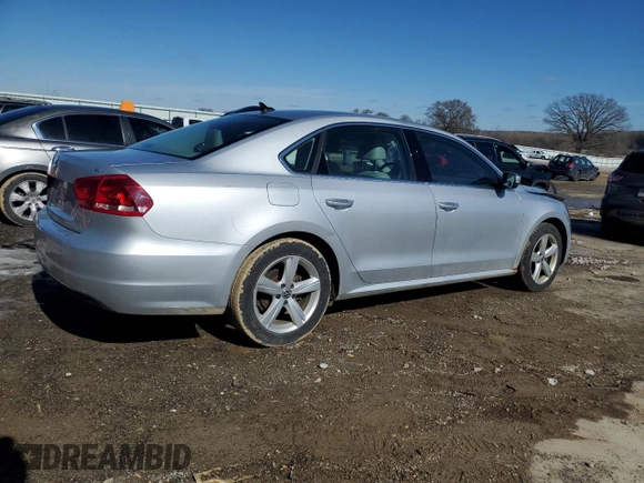 2013 Volkswagen Passat SE with VIN 1VWBH7A3XDC004156, listed as a Copart auction lot 45400585 with 57,533 mi miles and Clean Title. Bid and sale history available at carsss.com. Image 3.
