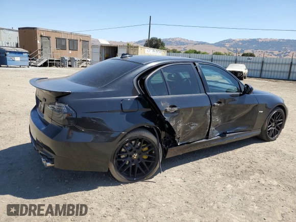 2011 BMW 3 Series 328i z VIN WBAPH5C58BA444037, wystawiony jako Copart lot #62957135 z przebiegiem 107 591 mil mil oraz Szkoda całkowita • Salvage title. Historia ofert i sprzedaży dostępna na DreamBid. Obrazek 3.