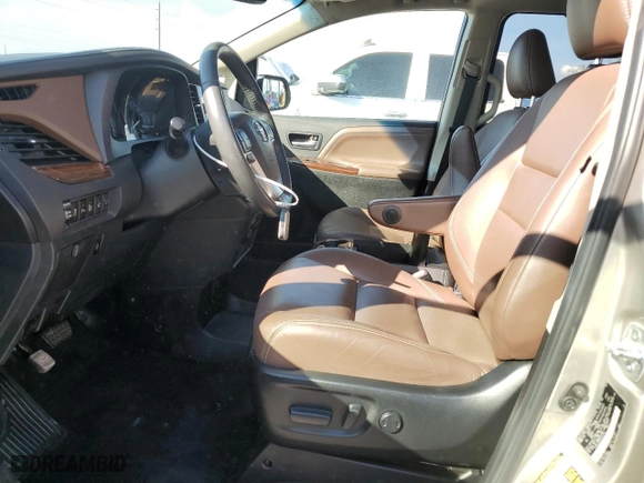 2017 Toyota Sienna XLE with VIN 5TDDZ3DC6HS153746, listed as a Copart auction lot 43800285 with 17,481 mi miles and Salvage Title. Bid and sale history available at carsss.com. Image 7.