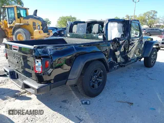 2024 Jeep Gladiator Sport S с VIN 1C6HJTAG6RL111586, выставлен на аукционе IAAI как лот 41833397 с пробегом 2 452 миль миль и . История ставок и продаж доступна на DreamBid. Изображение 4.