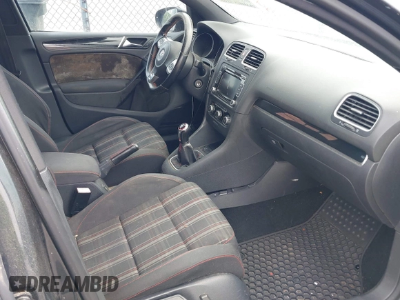 2010 Volkswagen GTI с VIN WVWGV7AJ2AW207536, выставлен на аукционе IAAI как лот 42162948 с пробегом 133 354 миль миль и . История ставок и продаж доступна на DreamBid. Изображение 5.