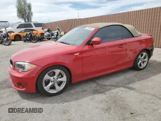 2012 BMW 1 Series 128i z VIN WBAUL7C53CVM82511, wystawiony jako Copart lot #53169335 z przebiegiem 98 032 mil mil oraz Szkody całkowita. Historia ofert i sprzedaży dostępna na DreamBid. Obrazek 1.