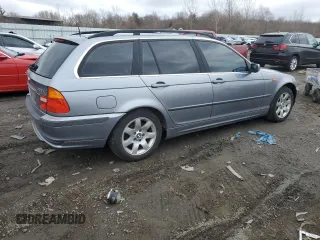 2004 BMW 3 Series 325xi with VIN WBAEP33434PF04105, listed as a Copart auction lot 47233675 with 147,410 mi miles and Clean Title. Bid and sale history available at carsss.com. Image 3.