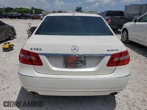 2013 Mercedes-Benz E 350 Luxury with VIN WDDHF2EB5DA704191, listed as a Copart auction lot 58959775 with 105,645 mi miles and Clean title. Bid and sale history available at DreamBid. Image 6.