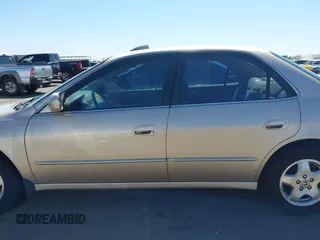 2000 Honda Accord EX с VIN 1HGCG1656YA029169, выставлен на аукционе IAAI как лот 42532680 с пробегом 164 850 миль миль и . История ставок и продаж доступна на DreamBid. Изображение 15.