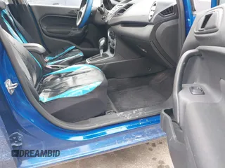 2019 Ford Fiesta SE with VIN 3FADP4EJ2KM121091, listed as a IAAI auction lot 41595764 with 98,669 mi miles. Bid and sale history available at carsss.com. Image 5.