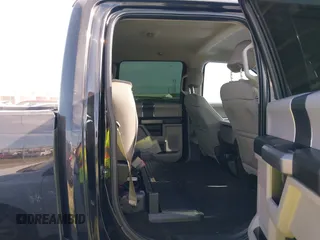 2017 Ford F-250 Lariat с VIN 1FT7W2BT2HEB89913, выставлен на аукционе IAAI как лот 41949233 с пробегом Не указан миль и . История ставок и продаж доступна на DreamBid. Изображение 8.