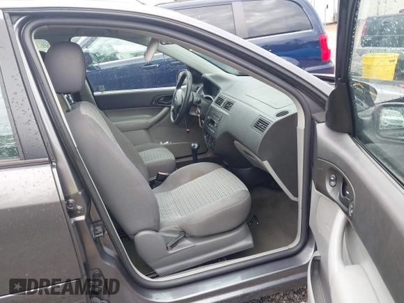 2006 Ford Focus S with VIN 1FAFP34N16W146626, listed as a IAAI auction lot 42194298 with 135,128 mi miles and . Bid and sale history available at carsss.com. Image 5.