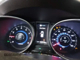 2013 Hyundai Santa Fe Sport z VIN 5XYZU3LAXDG030267, wystawiony jako IAAI lot #42233463 z przebiegiem 146 078 mil mil oraz . Historia ofert i sprzedaży dostępna na DreamBid. Obrazek 7.