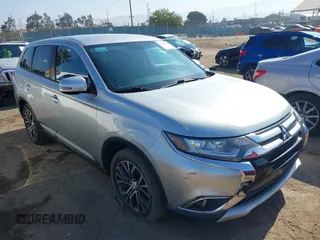 2018 Mitsubishi Outlander ES z VIN JA4AZ3A35JZ055622, wystawiony jako IAAI lot #42392200 z przebiegiem 249 550 mil mil oraz . Historia ofert i sprzedaży dostępna na DreamBid. Obrazek 1.