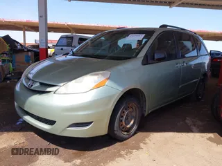2007 Toyota Sienna CE with VIN 5TDZK23C47S058199, listed as a IAAI auction lot 41978011 with 203,941 mi miles. Bid and sale history available at carsss.com. Image 2.