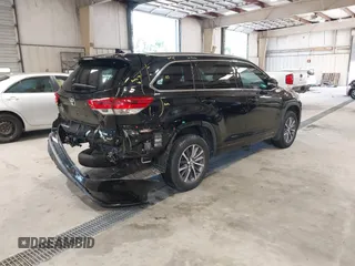 2017 Toyota Highlander XLE with VIN 5TDJZRFH6HS444309, listed as a IAAI auction lot 42640086 with 54,179 mi miles and . Bid and sale history available at DreamBid. Image 4.