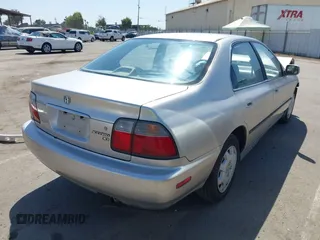 1997 Honda Accord LX with VIN 1HGCD5635VA207079, listed as a IAAI auction lot 42599112 with 267,085 mi miles and . Bid and sale history available at DreamBid. Image 4.