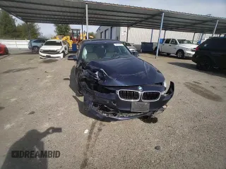 2015 BMW 3 Series 328i xDrive z VIN WBA3B3C53FF545726, wystawiony jako Copart lot #44940485 z przebiegiem Nie podano mil oraz Szkoda całkowita • Salvage title. Historia ofert i sprzedaży dostępna na DreamBid. Obrazek 11.