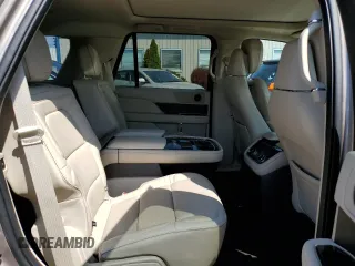 2018 Lincoln Navigator Reserve z VIN 5LMJJ2LT4JEL06991, wystawiony jako Copart lot #47112244 z przebiegiem Nie podano mil oraz . Historia ofert i sprzedaży dostępna na DreamBid. Obrazek 11.