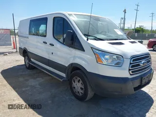 2018 Ford Transit z VIN 1FTYR1YM8JKA99033, wystawiony jako IAAI lot #42216618 z przebiegiem 177 945 mil mil oraz . Historia ofert i sprzedaży dostępna na DreamBid. Obrazek 1.