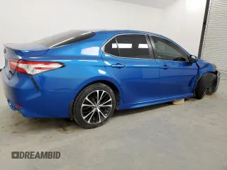 2018 Toyota Camry LE z VIN 4T1B11HK0JU080066, wystawiony jako Copart lot #56673055 z przebiegiem 253 741 mil mil oraz Czysty tytuł • Clean title. Historia ofert i sprzedaży dostępna na DreamBid. Obrazek 3.