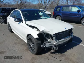 2016 Mercedes-Benz C 450 AMG z VIN 55SWF6EB4GU124515, wystawiony jako IAAI lot #41830424 z przebiegiem 92 704 mil mil oraz . Historia ofert i sprzedaży dostępna na DreamBid. Obrazek 1.