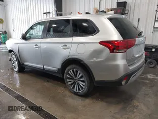 2020 Mitsubishi Outlander ES z VIN JA4AZ3A38LZ018227, wystawiony jako IAAI lot #42142244 z przebiegiem 91 342 mil mil oraz . Historia ofert i sprzedaży dostępna na DreamBid. Obrazek 3.