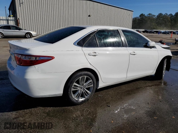 2015 Toyota Camry XLE with VIN 4T1BF1FK6FU112580, listed as a Copart auction lot 41678295 with 45,112 mi miles and Salvage Title. Bid and sale history available at carsss.com. Image 3.