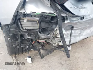 2022 Audi e-tron GT Prestige z VIN WAUEJBFW7N7001491, wystawiony jako IAAI lot #41356266 z przebiegiem 42 738 mil mil oraz . Historia ofert i sprzedaży dostępna na DreamBid. Obrazek 19.