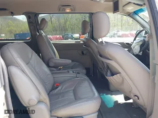 2001 Dodge Caravan ES with VIN 2B4GP54L11R322680, listed as a IAAI auction lot 42027676 with 178,265 mi miles. Bid and sale history available at carsss.com. Image 8.