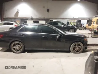 2016 Mercedes-Benz E 400 with VIN WDDHF6HB5GB172605, listed as a IAAI auction lot 41224247 with 68,010 mi miles and . Bid and sale history available at carsss.com. Image 14.