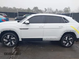 2024 Volkswagen Atlas SE z VIN 1V2JE2CA9RC238428, wystawiony jako IAAI lot #41340830 z przebiegiem 6 992 mil mil oraz . Historia ofert i sprzedaży dostępna na DreamBid. Obrazek 15.