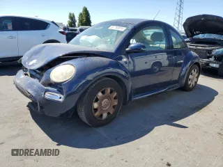 2003 Volkswagen New Beetle Coupe GL with VIN 3VWBK21C73M402426, listed as a Copart auction lot 67768914 with 118,906 mi miles and Salvage Title. Bid and sale history available at carsss.com. Image 1.