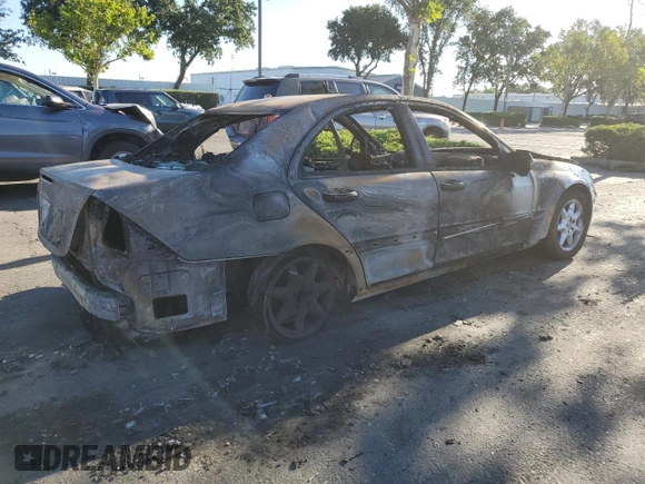 2001 Mercedes-Benz C 230/260/280/320 z VIN WDBRF61J81F084565, wystawiony jako Copart lot #57563974 z przebiegiem Nie podano mil oraz Nie do naprawy • Non repairable. Historia ofert i sprzedaży dostępna na DreamBid. Obrazek 3.