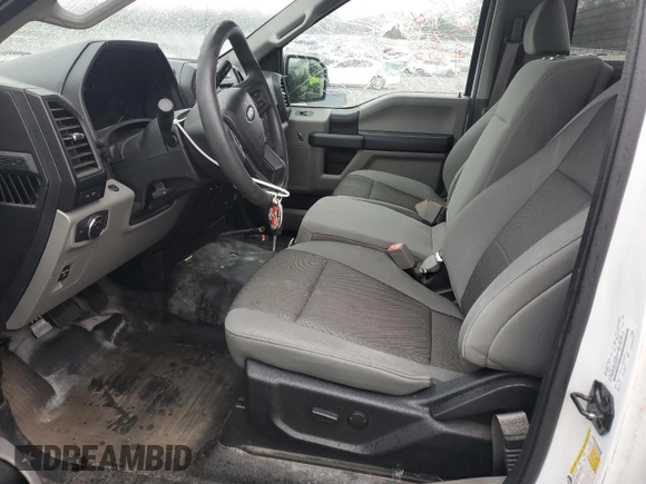 2019 Ford F-150 XL z VIN 1FTMF1CB4KKD65534, wystawiony jako Copart lot #45853215 z przebiegiem 95 872 mil mil oraz Czysty tytuł • Clean title. Historia ofert i sprzedaży dostępna na DreamBid. Obrazek 7.