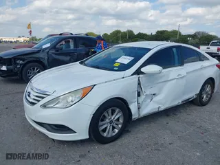 2014 Hyundai Sonata GLS with VIN 5NPEB4AC3EH923678, listed as a IAAI auction lot 41802346 with 137,812 mi miles. Bid and sale history available at carsss.com. Image 18.
