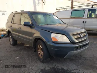 2005 Honda Pilot EX with VIN 2HKYF18455H565742, listed as a IAAI auction lot 41264177 with 304,396 mi miles. Bid and sale history available at carsss.com. Image 1.