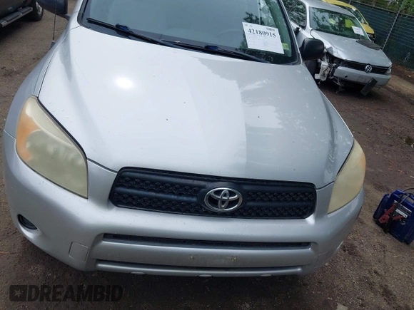 2008 Toyota RAV4 with VIN JTMZD33V786062752, listed as a IAAI auction lot 42180915 with 168,242 mi miles. Bid and sale history available at carsss.com. Image 6.